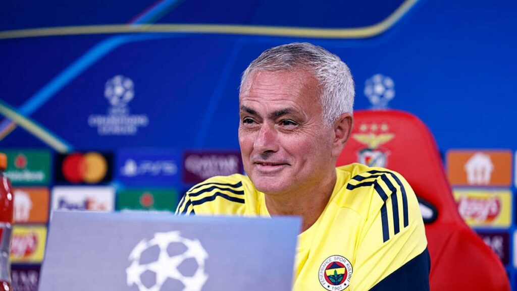 mourinho ayriliginin perde arkasi PIuziBEm