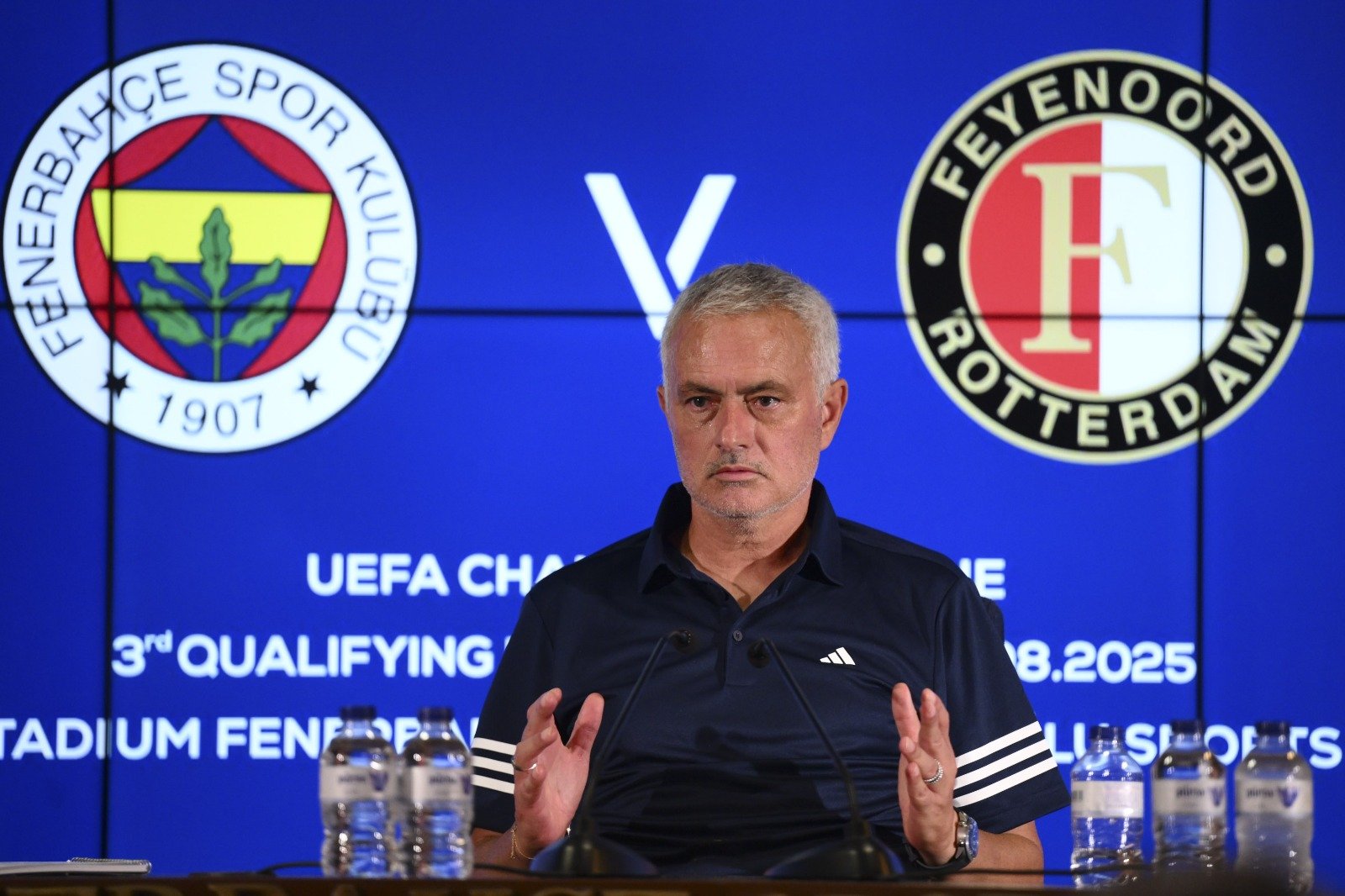 mourinho turu gecti yonetime transfer mesaji verdi benim icin surpriz olur 0 NrmFGfLw