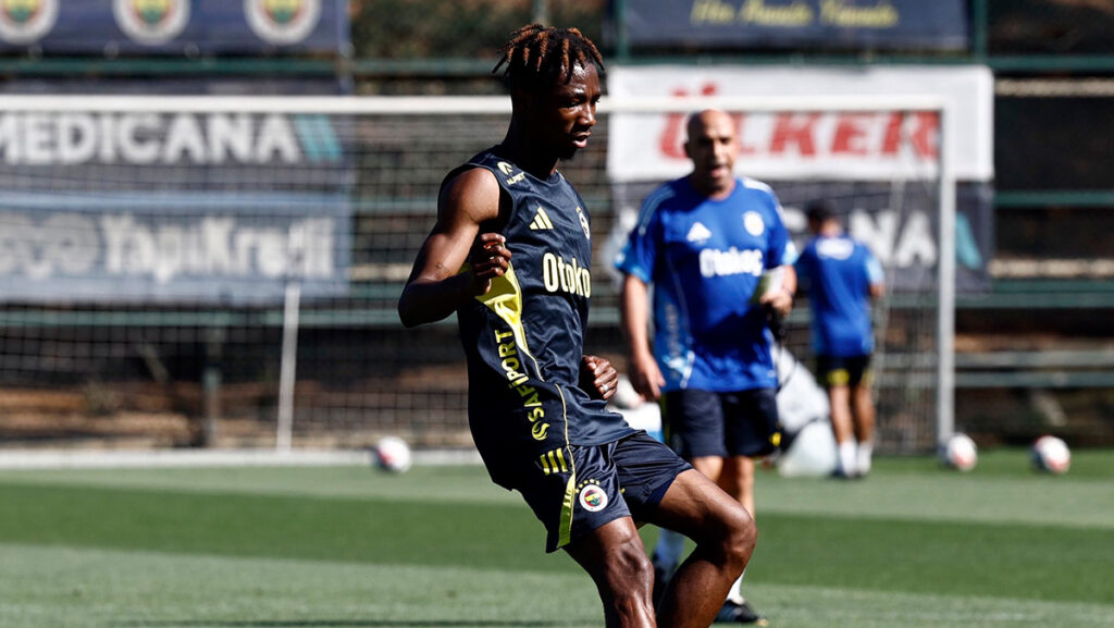 nene ilk kez fenerbahce antrenmaninda plqgbAXq