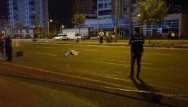 once kamyonet carpti sonra otomobil ezdi I2cZtOD9