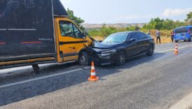 otomobil ile kamyonet kafa kafaya carpisti 2si cocuk 6 kisi hastanelik oldu 9b9t9X1z