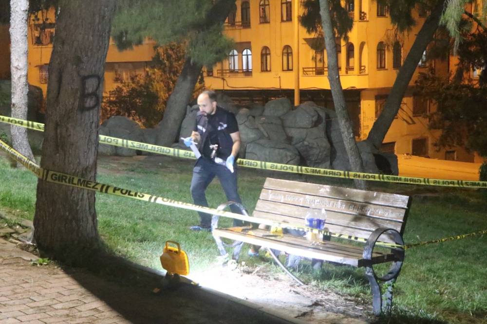 parkta kanli hesaplasma sanliurfada gecenin sessizligi cigliklarla bozuldu 4 alBdGa9b