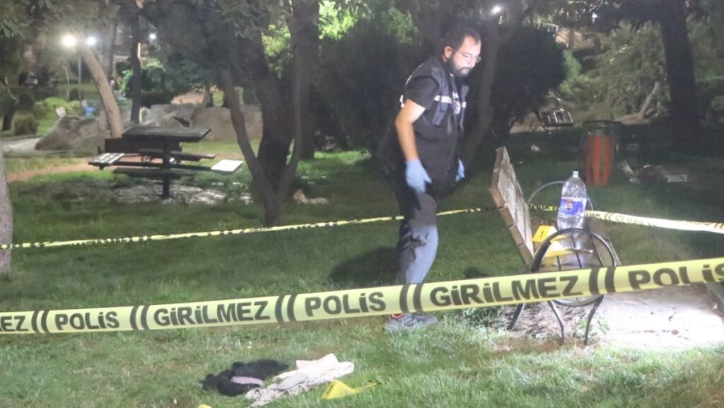 parkta kanli hesaplasma sanliurfada gecenin sessizligi cigliklarla bozuldu JVMPKwY5