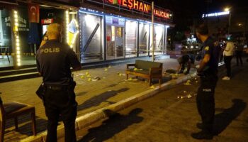 pastanedeki tartismada kan dokuldu 21f4NvDr