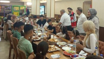 patnosta cocuklara yemek etkinligi DMfdZzjr