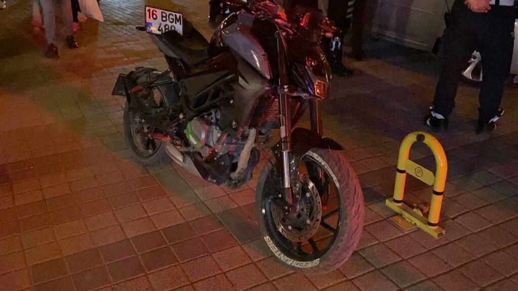 polisin dur ihtarina uymadi 15 kilometre kacti g7xaTFzk