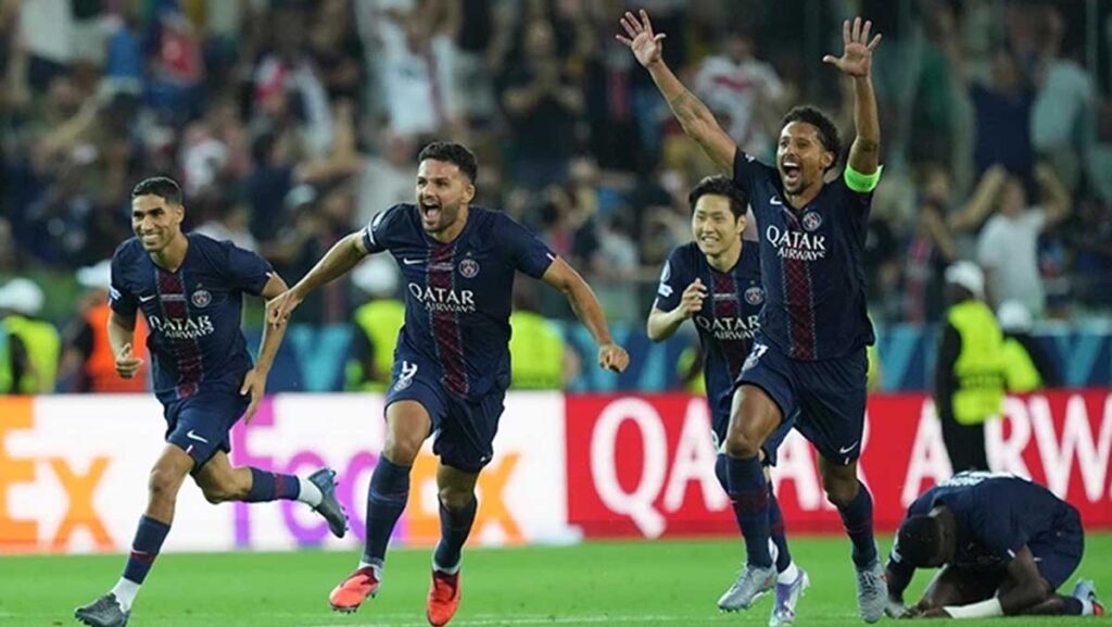 psg super kupayi ilk muzesine goturdu wvprfWRA