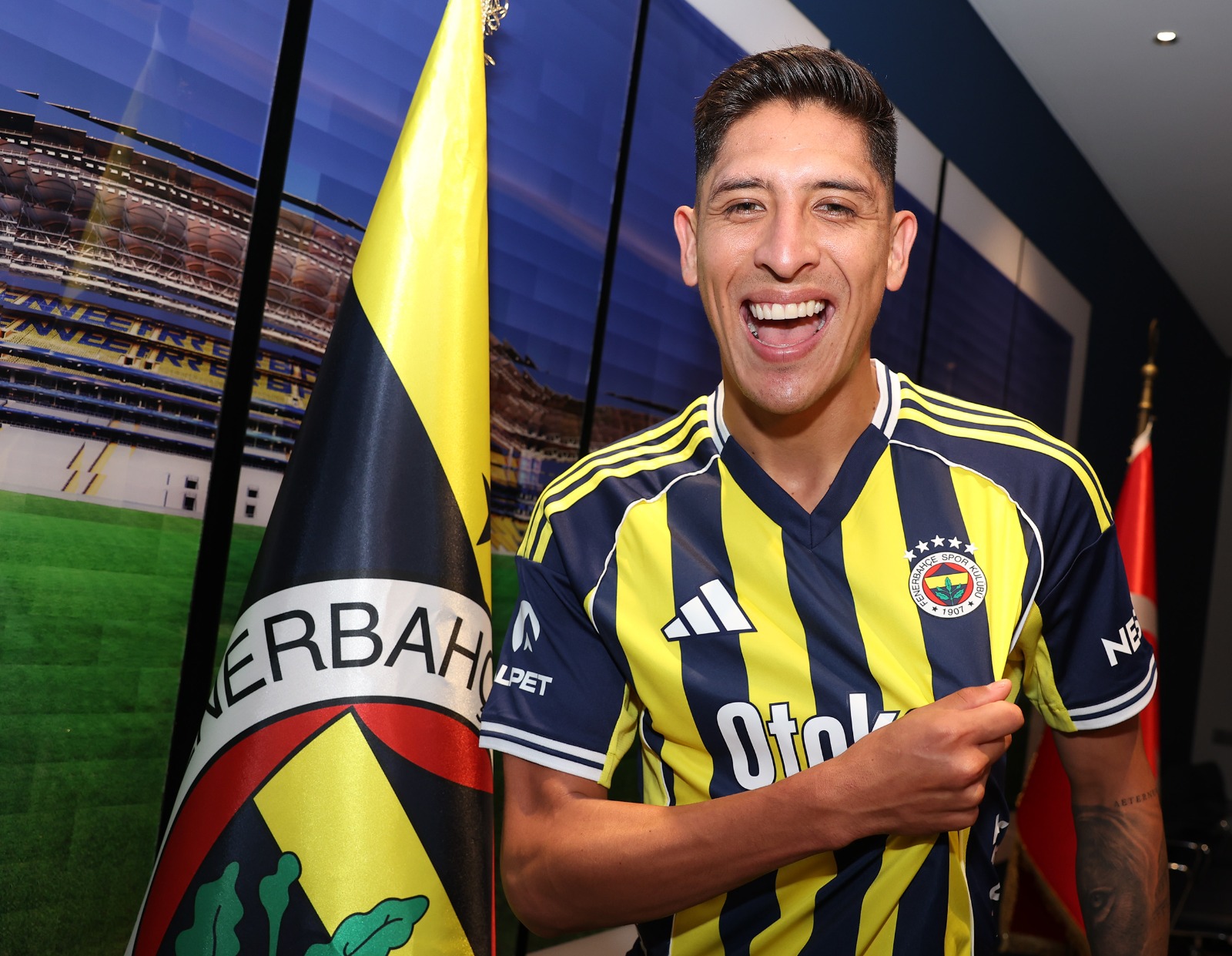 resmen aciklandi edson alvarez fenerbahcede 1 ZkaXtZYq
