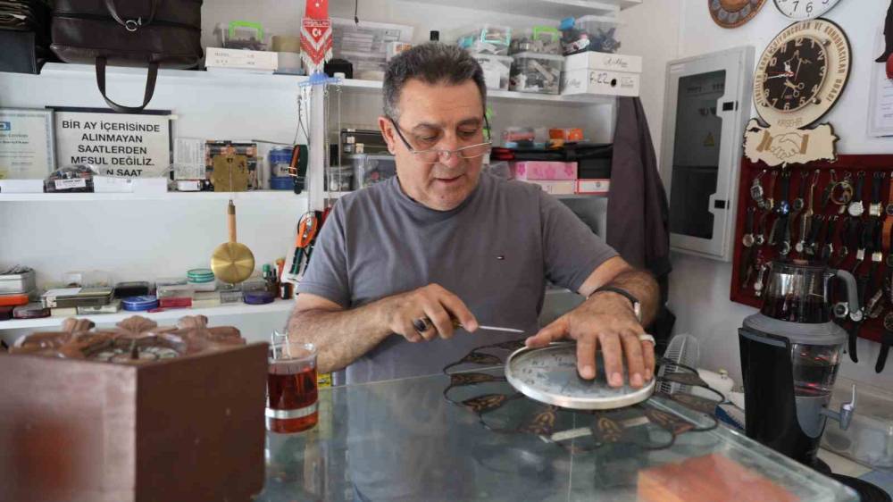 saat ustalari isyanda destek bekliyorlar 1 mf9JRC3S