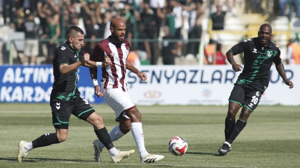 sakaryaspor 10 kisiyle puani aldi T4afwfcc
