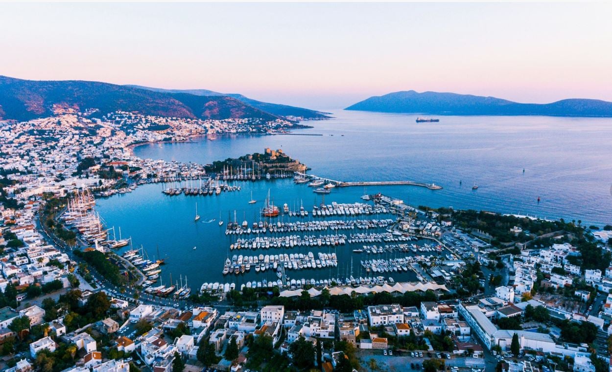 sampiyonlar liginin kahramani ousmane demb l ozel jetle turkiyede gozlerden uzak tatil maliyeti soke etti FwA26W67