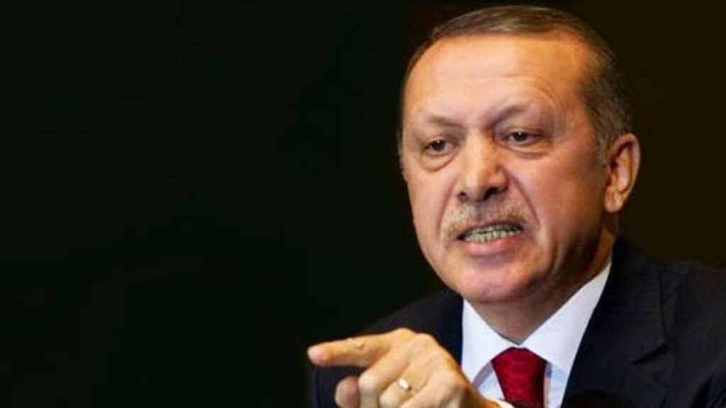 saray o isimlerinin uzerini cizdi PSYvevXN