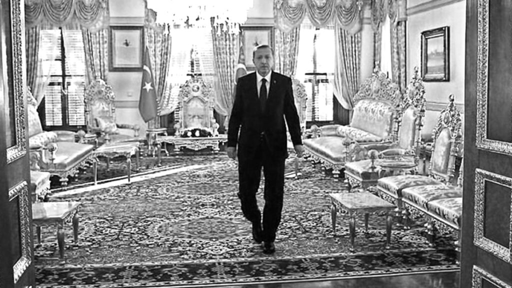 sarayda herkes bunun konusuyor 1 ay once akpnin ust duzey ismiydi sen cik denilerek geBnCsIy