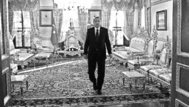 sarayda herkes bunun konusuyor 1 ay once akpnin ust duzey ismiydi sen cik denilerek geBnCsIy