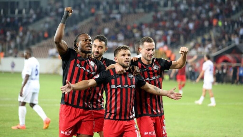 sariyer corumda son dakika penaltisiyla yikildi mmygFKxW