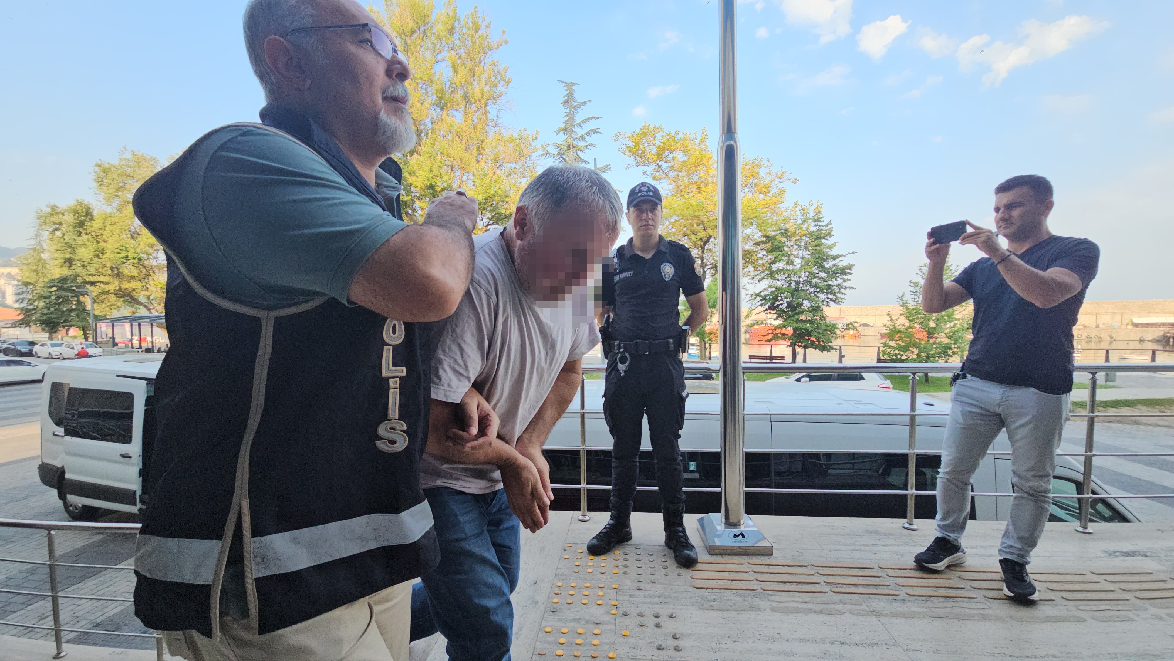 sehrin ortasinda gupegunduz define ararken enselendiler 0 3i5FtX5y