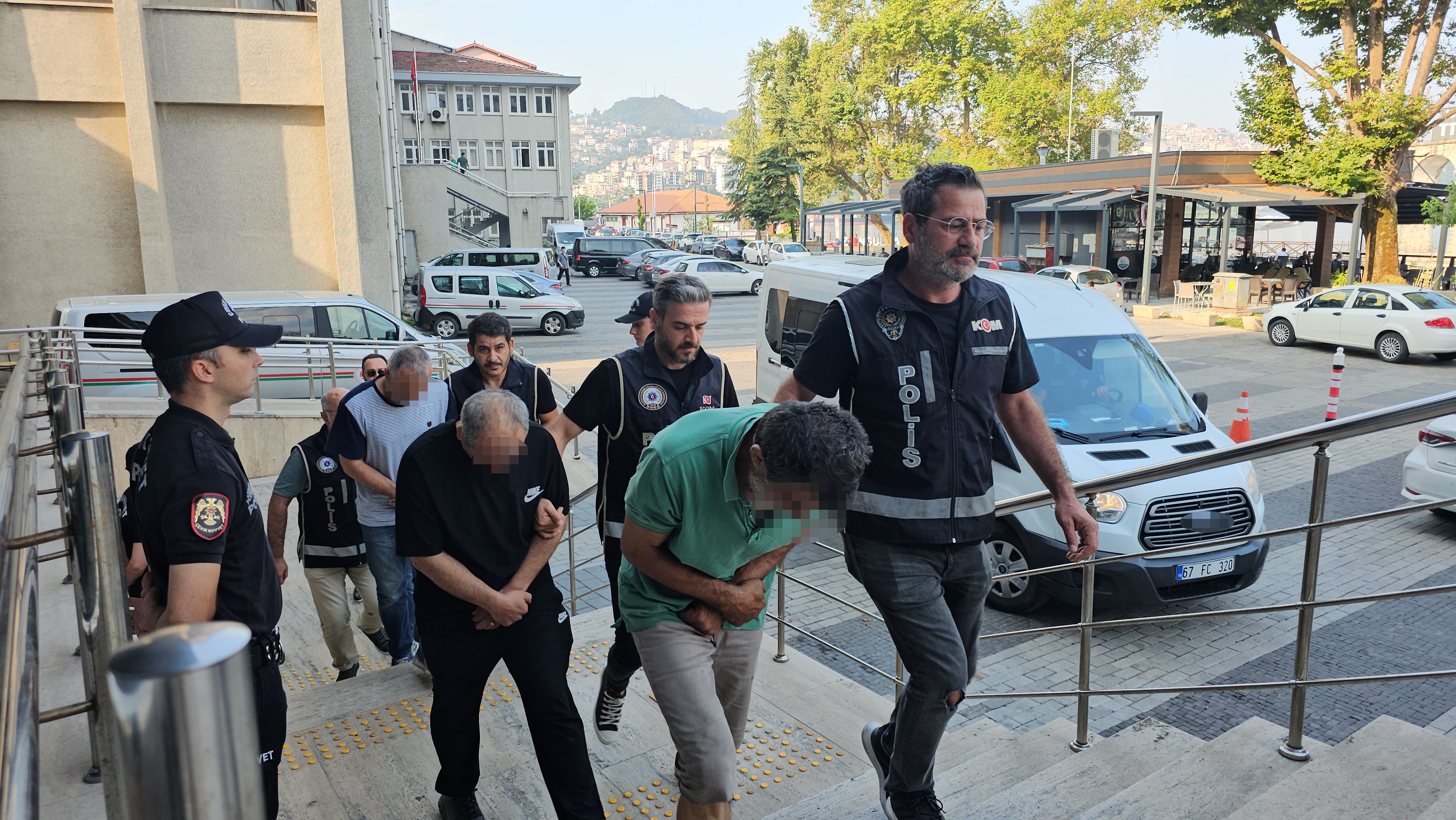 sehrin ortasinda gupegunduz define ararken enselendiler 2 mkIj9iRq