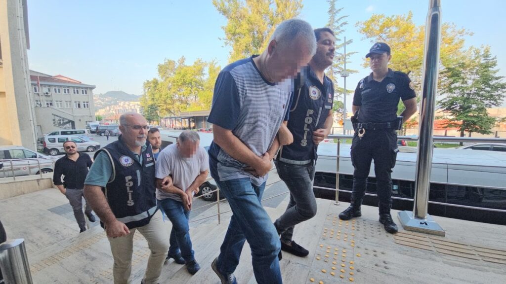 sehrin ortasinda gupegunduz define ararken enselendiler zDwki5yd