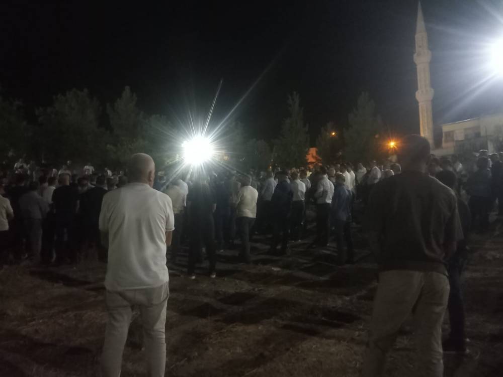 siirtte halay cekerken yere yigildi 2 kYhMYCgS