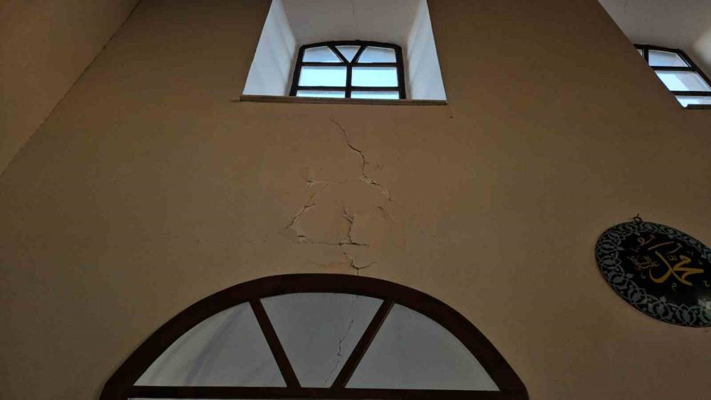 sindirgida deprem tarihi camiyi vurdu 0 SGM4Tesl