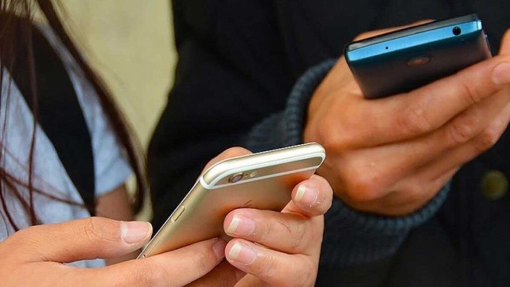 sinifta kalan operatorlerden deprem bolgesinde ucretsiz konusma ve internet jWlVgFDz