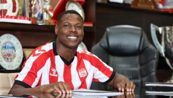 sivasspora brezilyali sag kanat BD1LMF8D