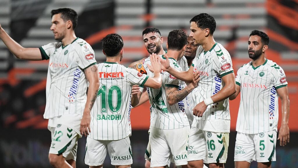 super ligin ilk haftasinin liderlik koltugunda konyaspor var 5IuYkNu1