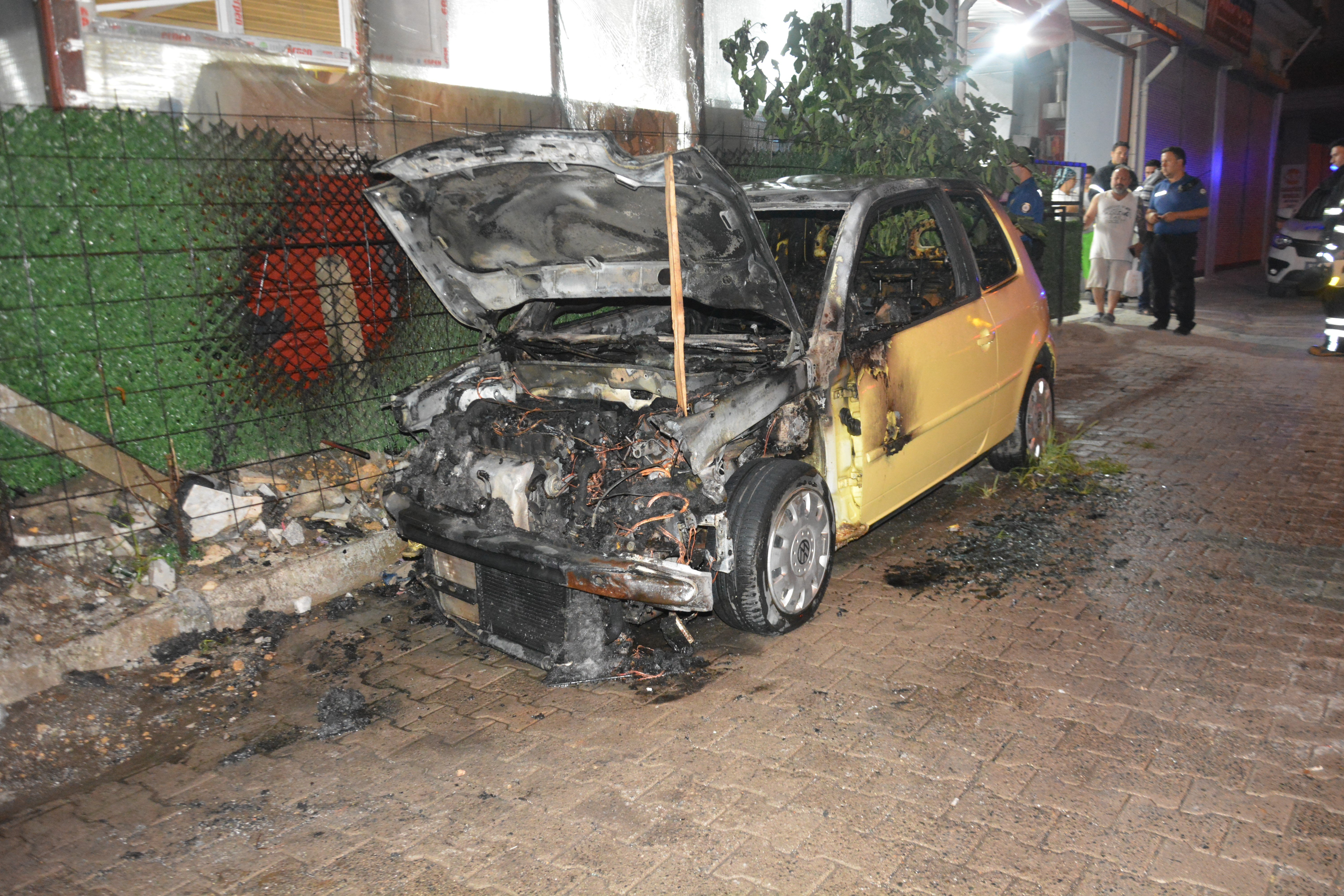 tamir icin birakilan otomobili kundakladilar 1