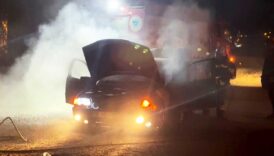 tekirdagda park halindeki otomobil yandi BUtFvrp4