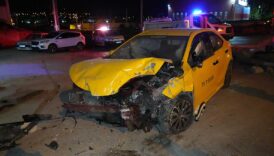 ticari taksi ile otomobil kafa kafaya carpisti UVza3PUH