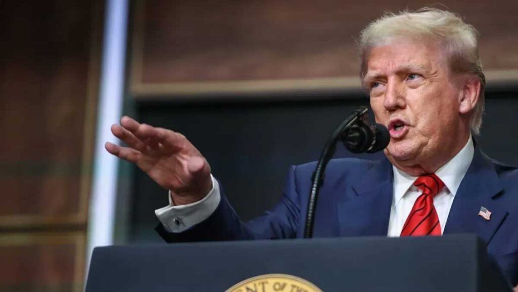 trumptan cip ithalatina yuzde 100 gumruk vergisi CnH1XC1N