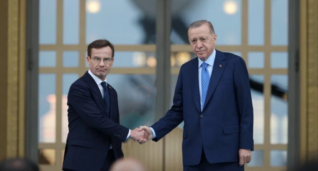 turkiye dosyasi tuvalette unutuldu dunya bu skandali konusuyor AXOcLHZ1