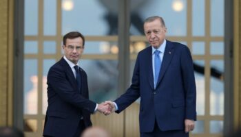 turkiye dosyasi tuvalette unutuldu dunya bu skandali konusuyor AXOcLHZ1