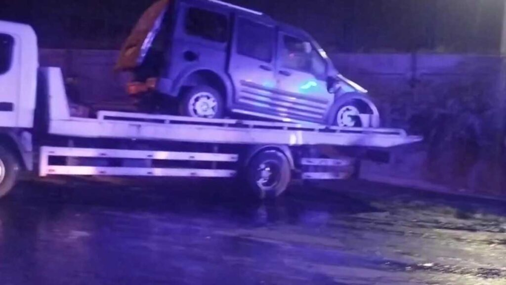 tuzlada trafik kazasi 5 yarali h9W9kmgL