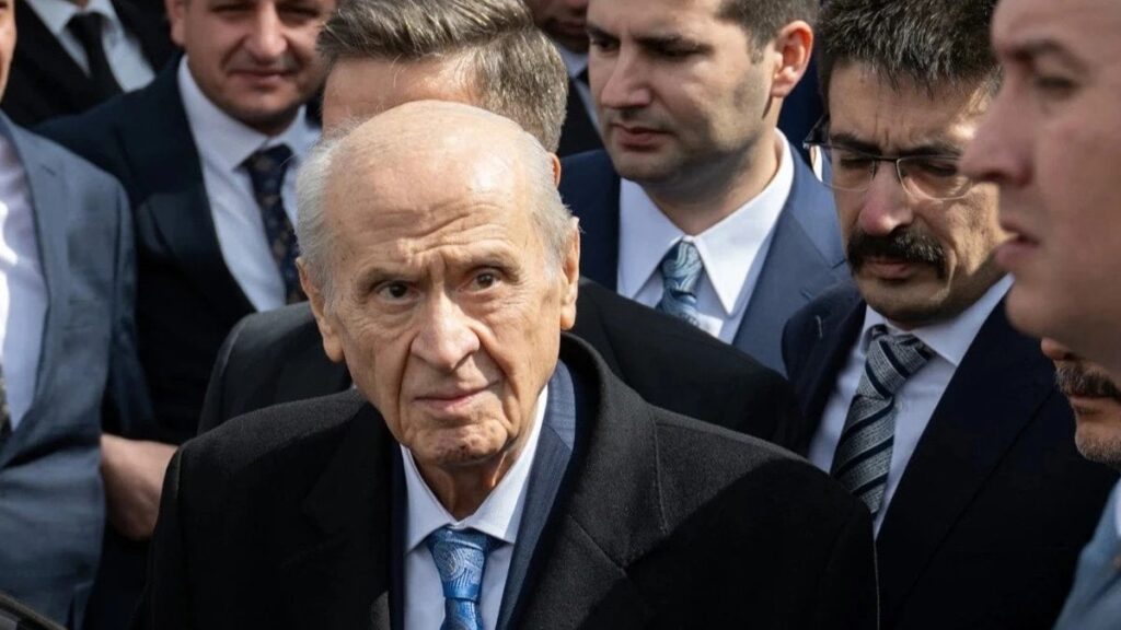unlu gazeteciden carpici iddia devlet bahceli yalniz kaldi GFnPAHzd