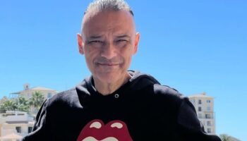 unlu sarkici hayatini kaybetti hayranlari derinden sarsildi GaNQU7vS