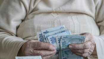 vatandas gecim derdiyle bogusuyor saray harcamada rekor kiriyor nqBDX91E