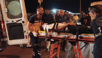 yola aniden firlayan yayaya motosiklet carpti rSn9zwwf