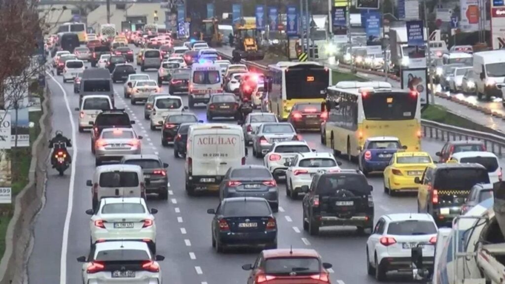 yola cikacak suruculere uyarilar iste karayollarinda yapilan calismalar ve kapali yollar 03 agustos 2025 eF3Gy4gB