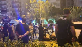 yunus polisleri kazada yaralandi dumsEnOl