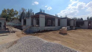yunusemre mesleki egitim merkezinin insaatinin yarisi bitti JLNbUcmm