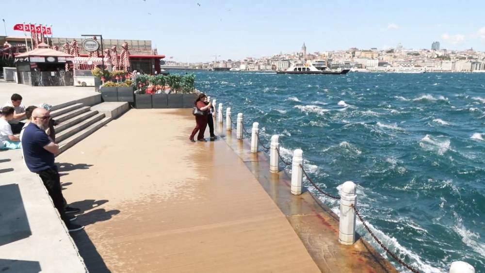 zorunlu olmadikca disari cikmayin gulhane parki kapatildi 2 QQnMRqNw