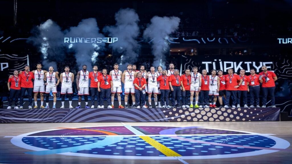 12 dev adam dunya siralamasinda yukseldi ZES5kNdp