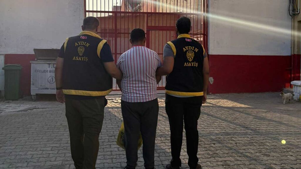 47 yil hapis cezasi ile araniyordu Fr69ILwi