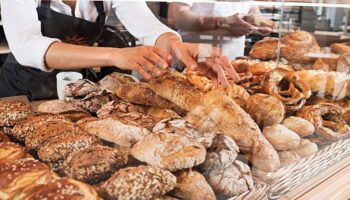 75 yillik gida devi iflas bayragini cekmek uzere 40 subesinde 220 kisi calisiyor 63tbMz4y