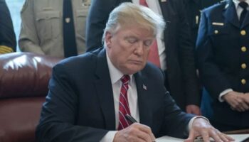 abdde yasamak ve calismak artik hayal oldu trump resmen onayladi DYtkSM3Z