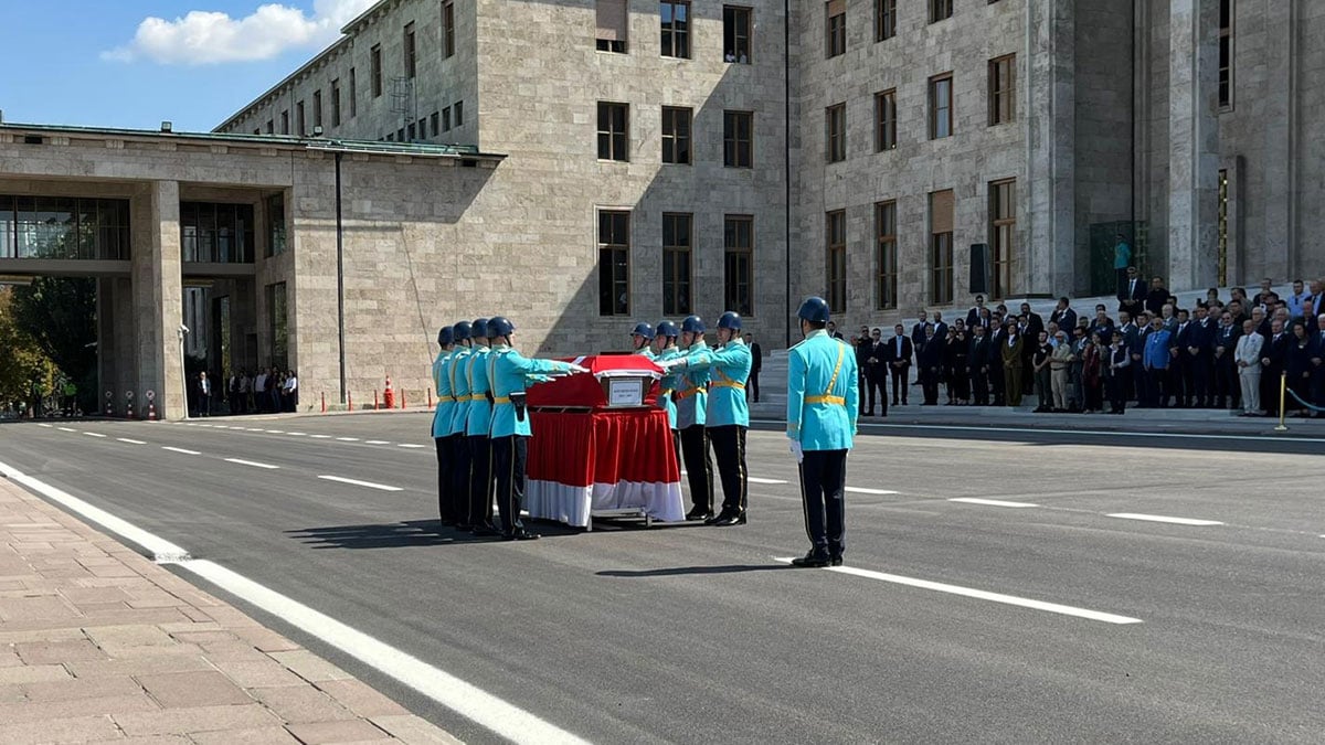 ag h oktay guner topraga verildi 2 2aGab5EO