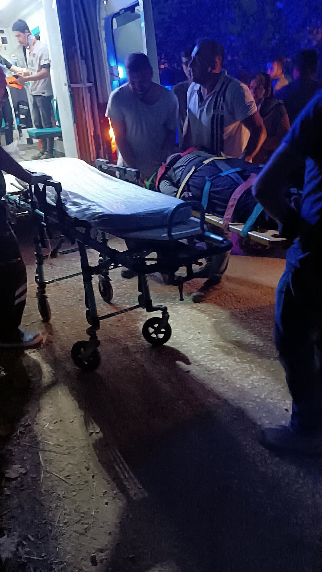akcakocada patpat dehseti findik iscilerini tasiyordu cok sayida yarali var 0