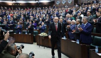 akp kurmaylarinin en buyuk korkusu sizdirildi aralarinda cok gizli toplanti yaptilar erdoganin ruhu bile D2jucy4V