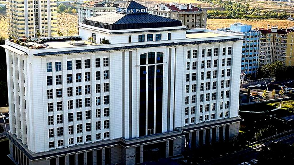 akpde istifalar seriye baglandi 2 il baskani daha yollarini ayirdi bVeApPmM